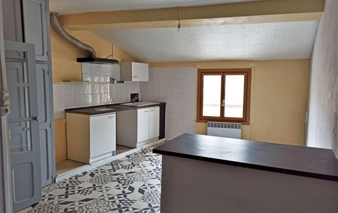 11-34 IMMOBILIER : House | CRUZY (34310) | 60 m2 | 49 000 € 