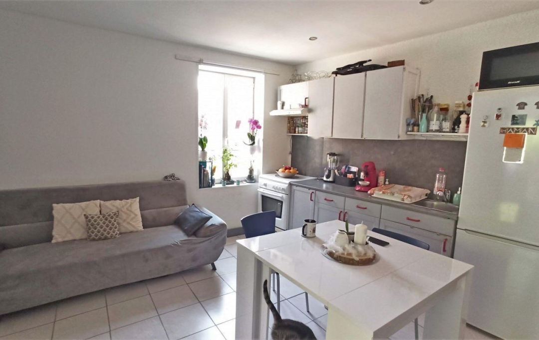 11-34 IMMOBILIER : Immeuble | CRUZY (34310) | 205 m2 | 119 000 € 