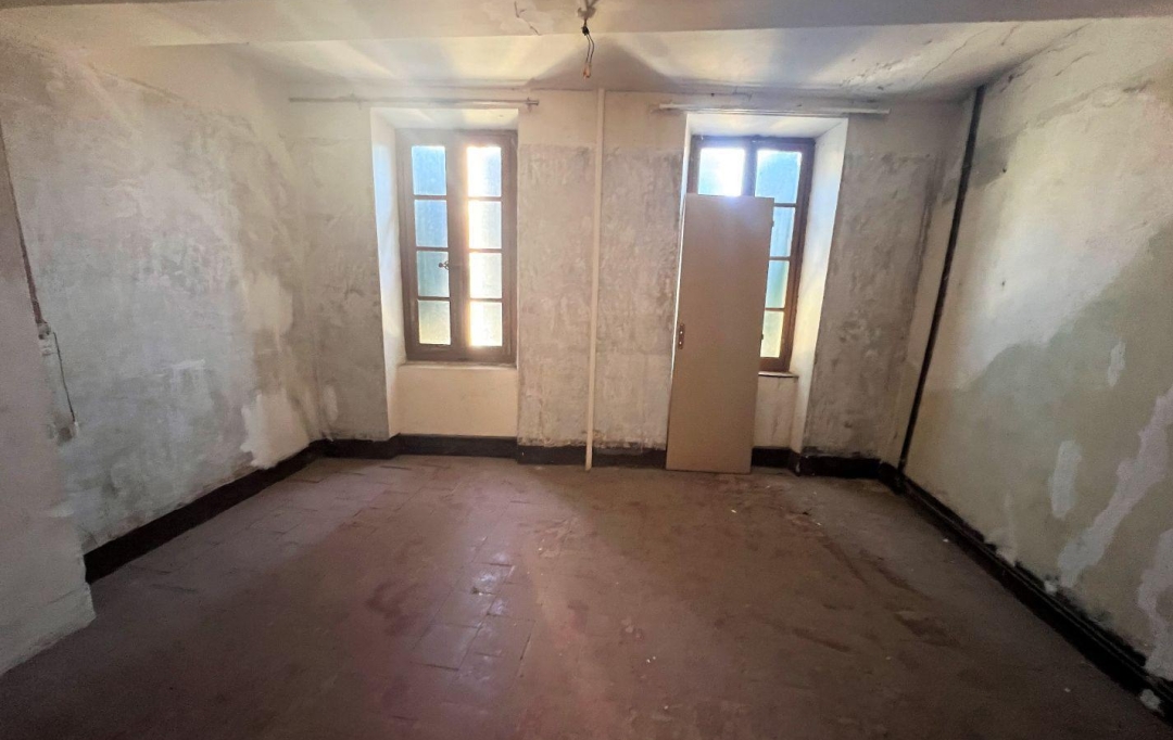 11-34 IMMOBILIER : Immeuble | AIGUES-VIVES (34210) | 250 m2 | 59 000 € 