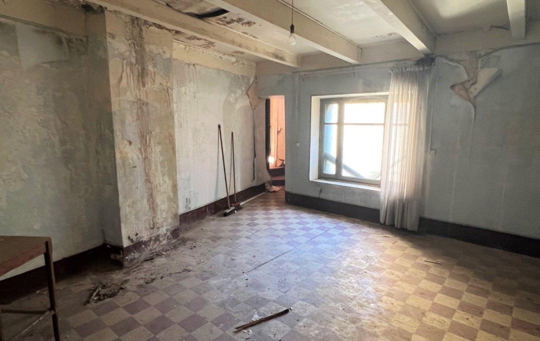 11-34 IMMOBILIER : Immeuble | AIGUES-VIVES (34210) | 250 m2 | 59 000 € 