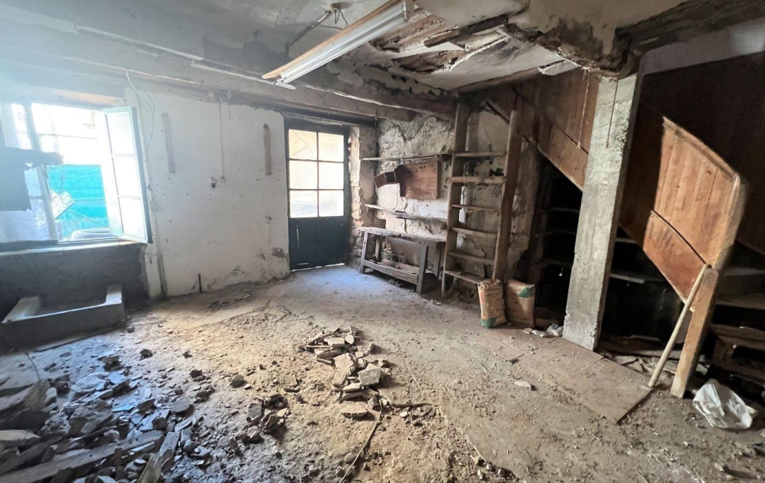 11-34 IMMOBILIER : Immeuble | AIGUES-VIVES (34210) | 250 m2 | 59 000 € 
