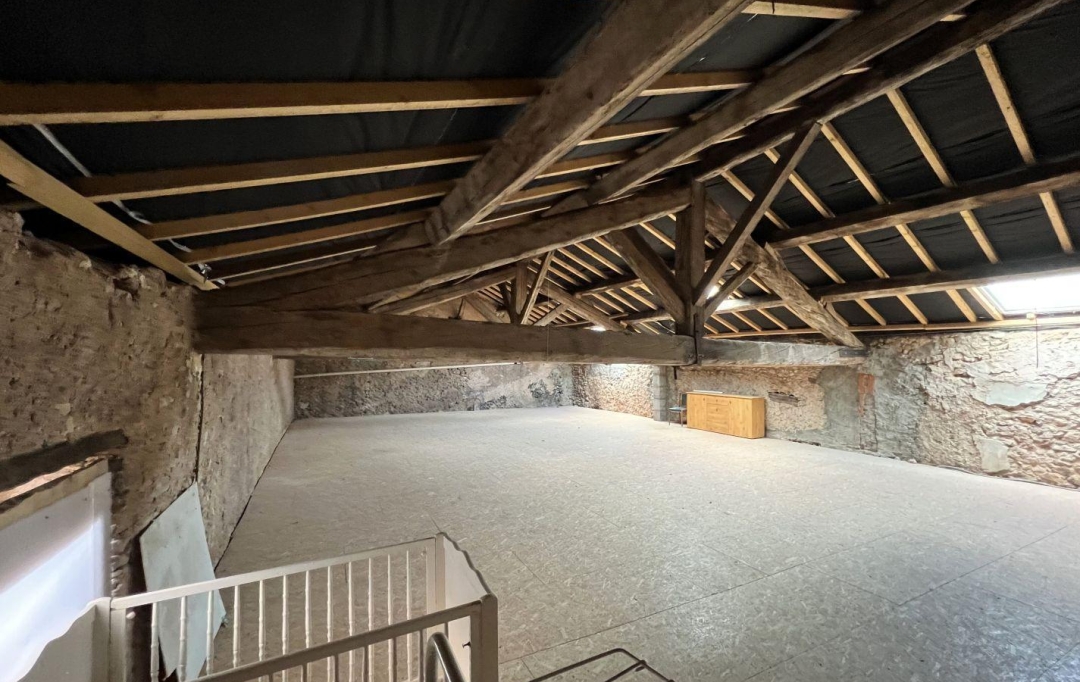 11-34 IMMOBILIER : Maison / Villa | CRUZY (34310) | 300 m2 | 159 000 € 