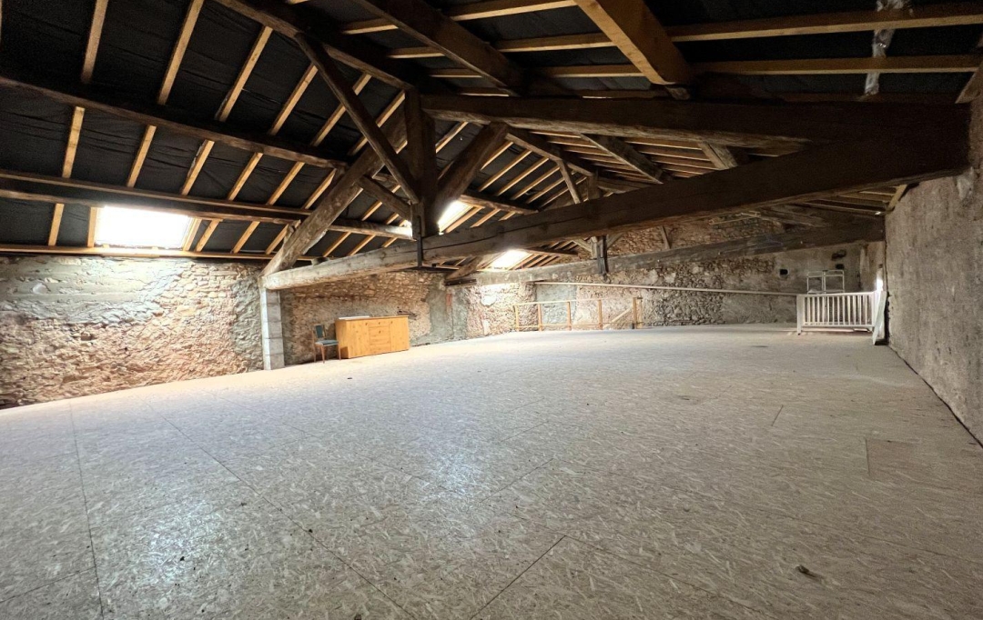 11-34 IMMOBILIER : Maison / Villa | CRUZY (34310) | 300 m2 | 159 000 € 