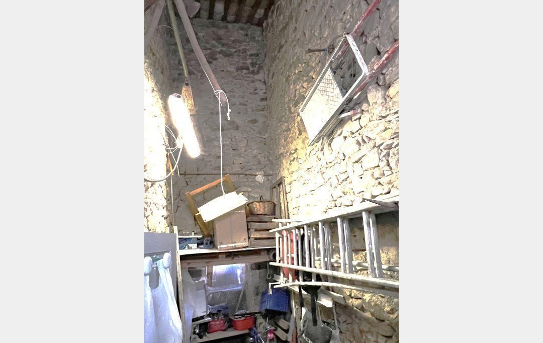 11-34 IMMOBILIER : Garage / Parking | BIZE-MINERVOIS (11120) | 32 m2 | 34 000 € 