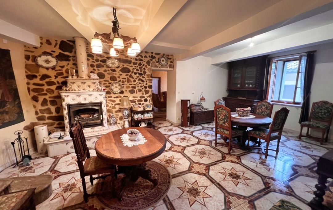 11-34 IMMOBILIER : Maison / Villa | MONTOULIERS (34310) | 208 m2 | 248 000 € 