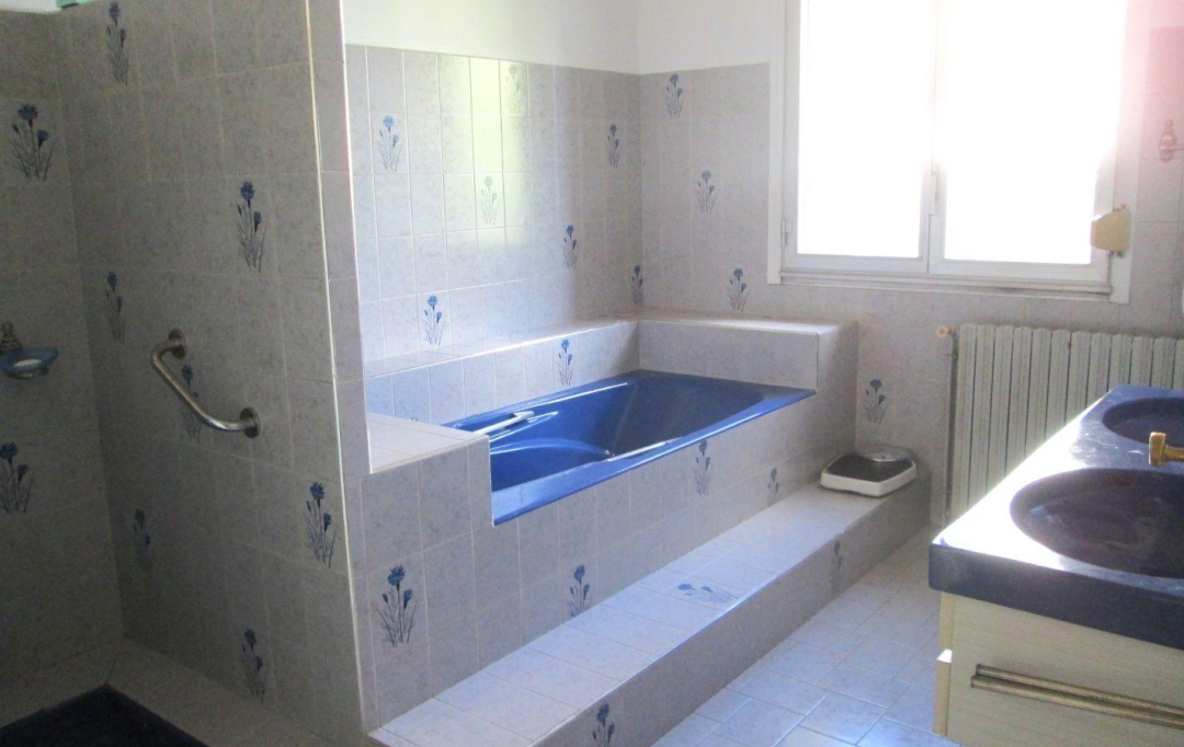 11-34 IMMOBILIER : House | RIEUX-MINERVOIS (11160) | 155 m2 | 169 000 € 