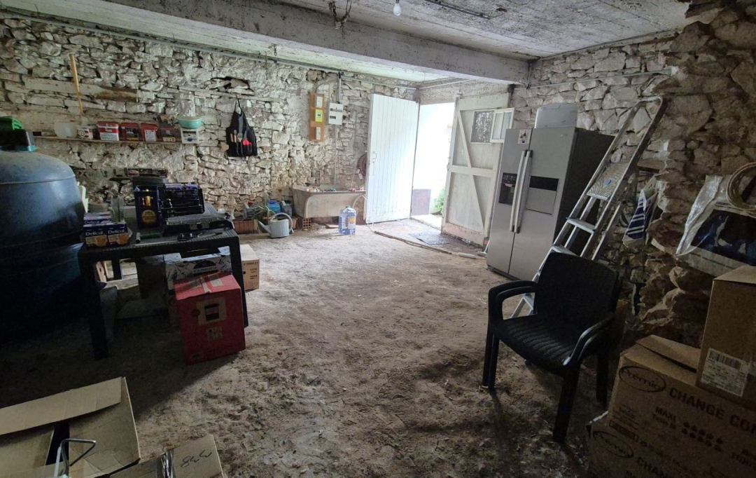 11-34 IMMOBILIER : House | AIGUES-VIVES (34210) | 60 m2 | 99 000 € 