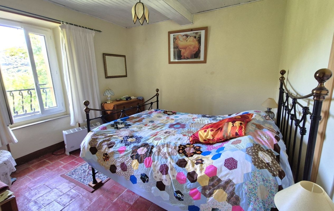 11-34 IMMOBILIER : House | CASSAGNOLES (34210) | 207 m2 | 219 000 € 