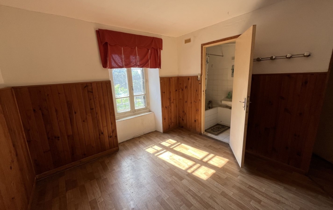 11-34 IMMOBILIER : House | CASSAGNOLES (34210) | 178 m2 | 107 000 € 