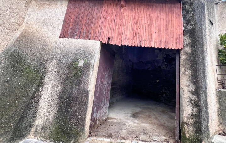 Maison   AIGUES-VIVES  42 m2 23 000 € 