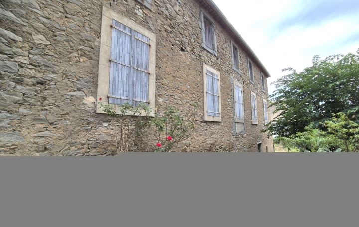 Maison   OLONZAC  269 m2 85 000 € 