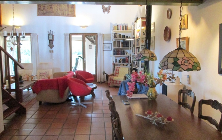 Villa AIGNE 141 m2 299 000 € Villa AIGNE 141 m2 299 000 €