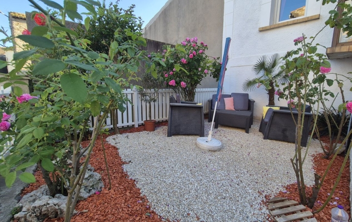 Maison de ville AIGUES-VIVES 60 m2 99 000 € Maison de ville AIGUES-VIVES 60 m2 99 000 €