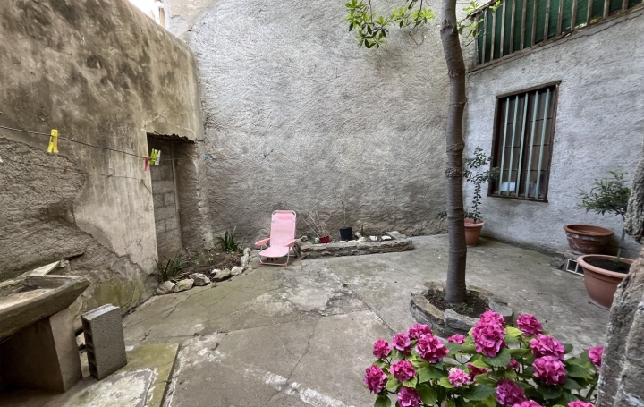 Maison   OLONZAC  240 m2 249 000 € 